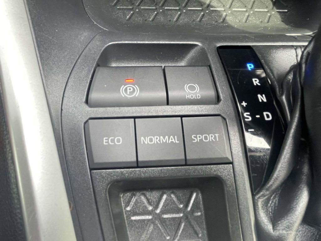 Used 2019 Toyota RAV4 XLE w/ Convenience Package image 38