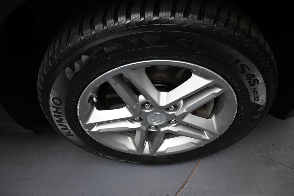Used 2019 Hyundai Kona SE AWD/4WD image 13