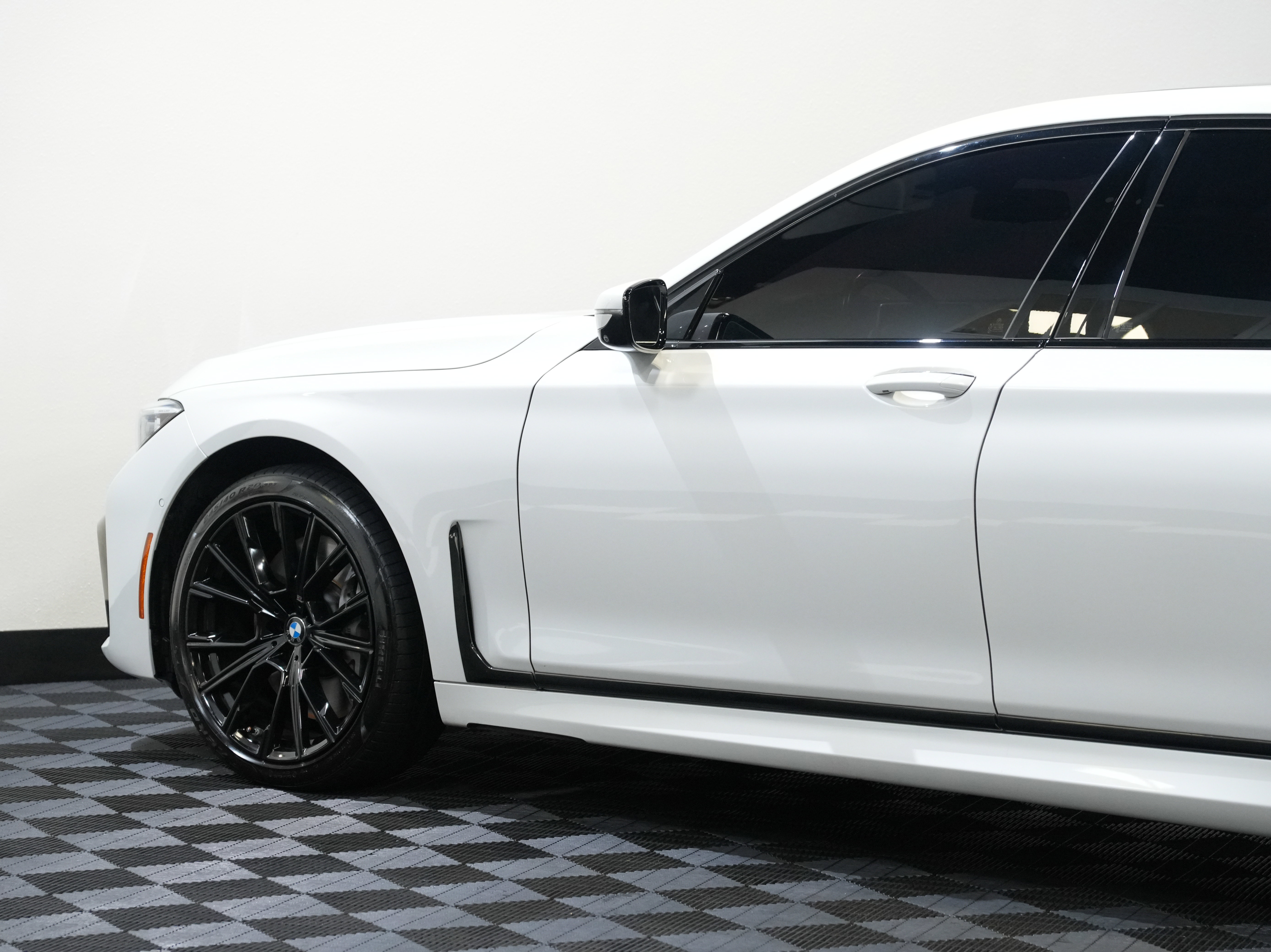 Used 2020 BMW 750i xDrive image 21