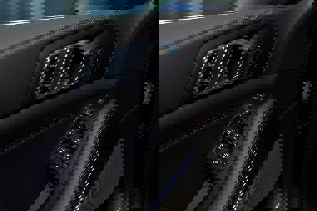 New 2026 BMW X5 xDrive50e image 13