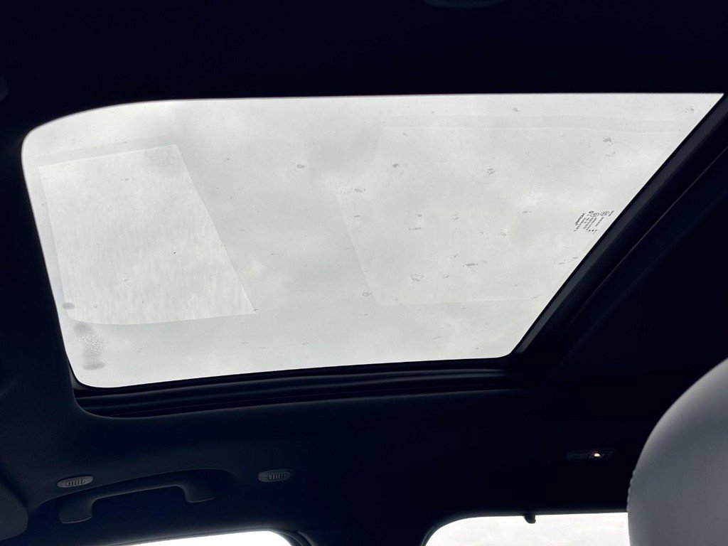 New 2025 Jeep Grand Cherokee L Limited w/ Luxury Tech Group II image 31