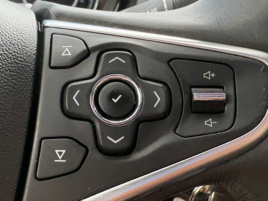 Used 2017 Buick Regal Sport Touring FWD image 8