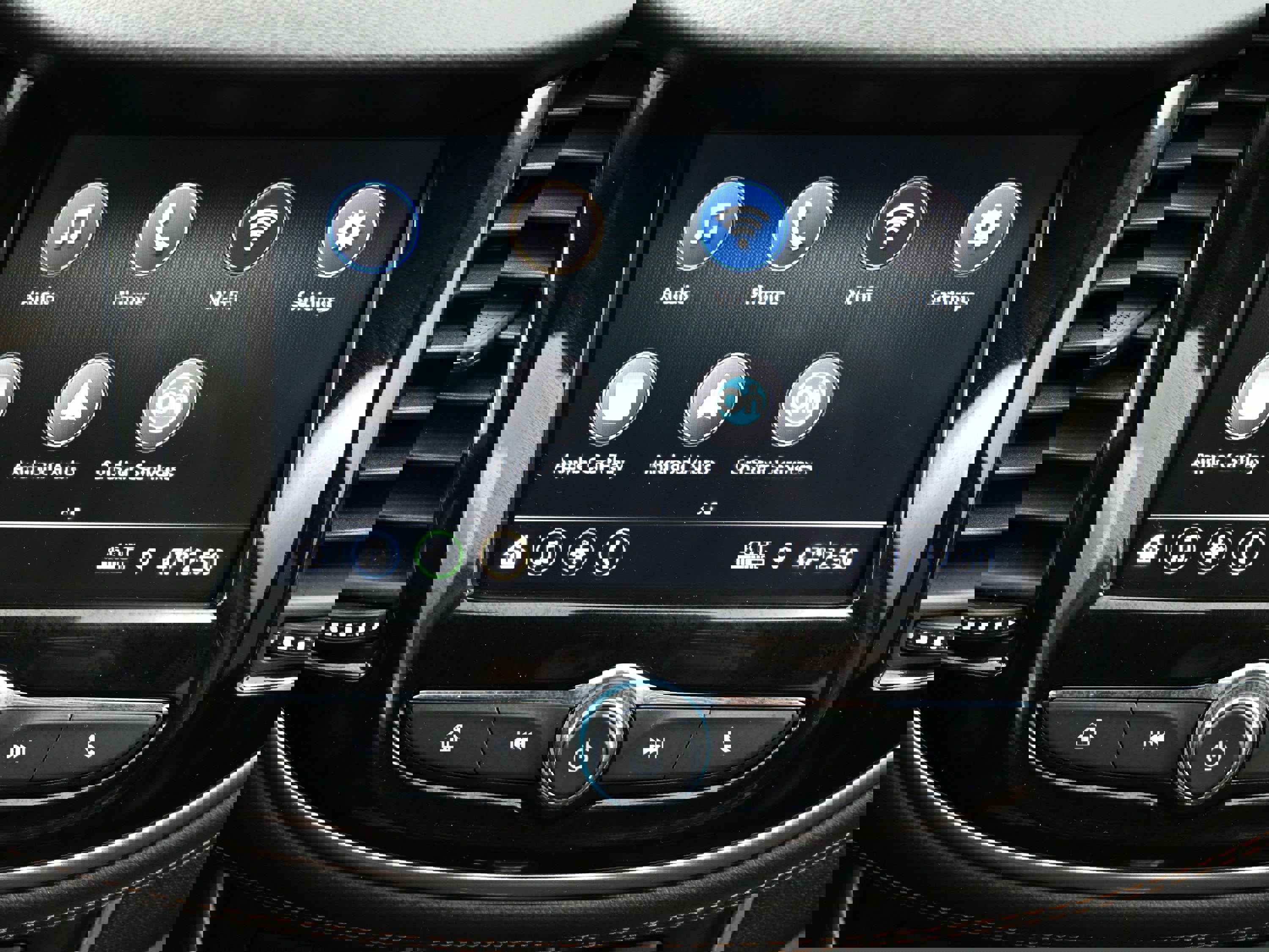 Used 2022 Chevrolet Trax LT w/ Midnight Edition image 14