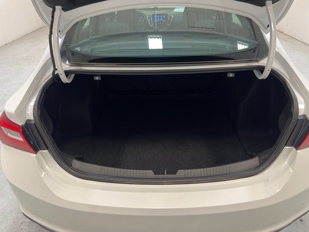 Used 2023 Chevrolet Malibu LS FWD image 29
