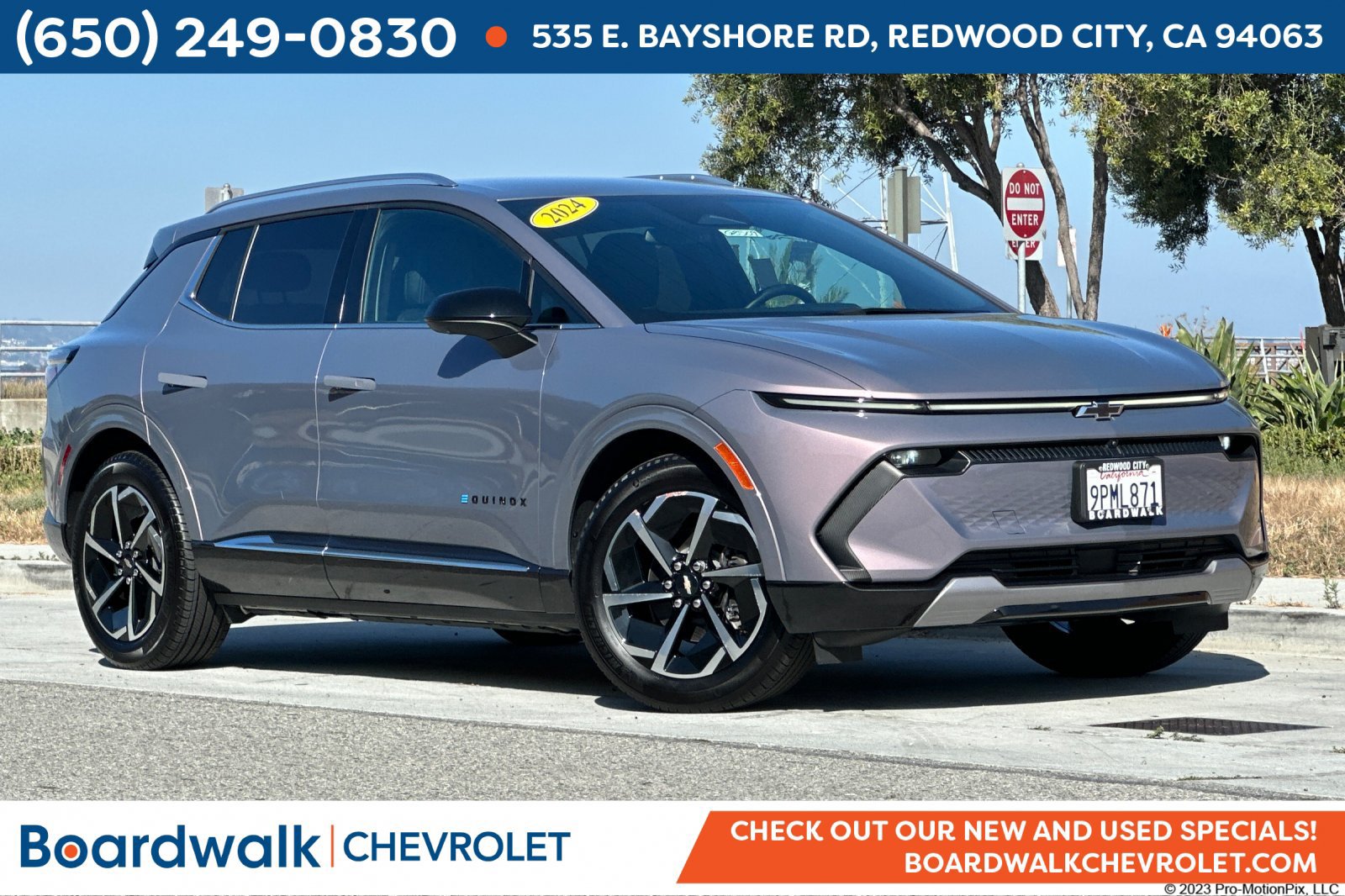 Used 2024 Chevrolet Equinox EV LT w/ LPO, Blackout Package FWD image 1