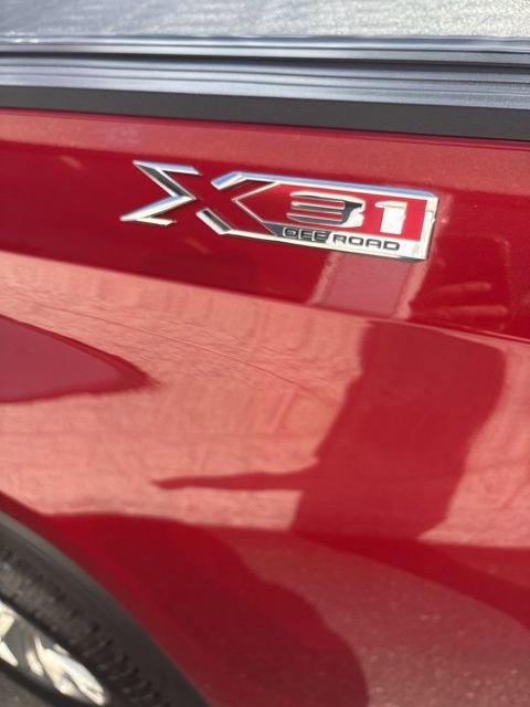 Used 2021 GMC Sierra 1500 SLT AWD/4WD image 16