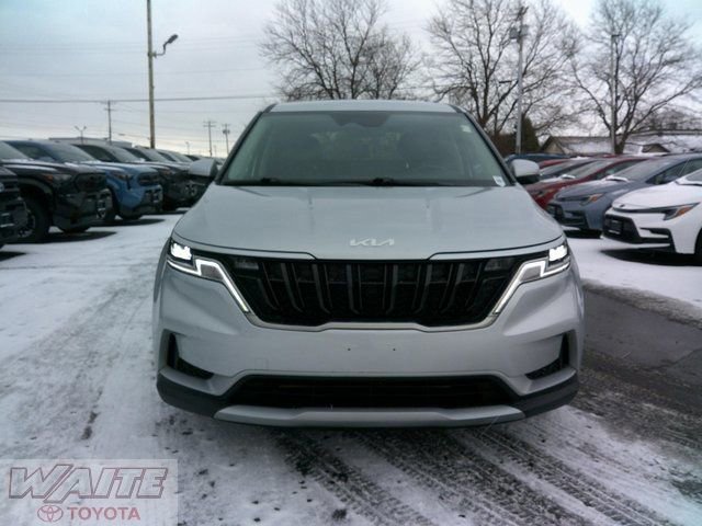 Used 2023 Kia Carnival LX image 6