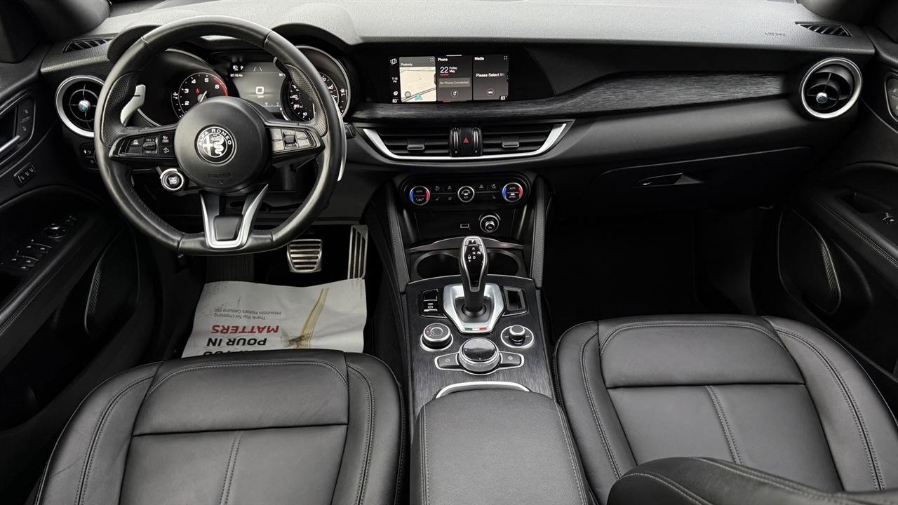 Used 2023 Alfa Romeo Stelvio Sprint AWD/4WD image 41