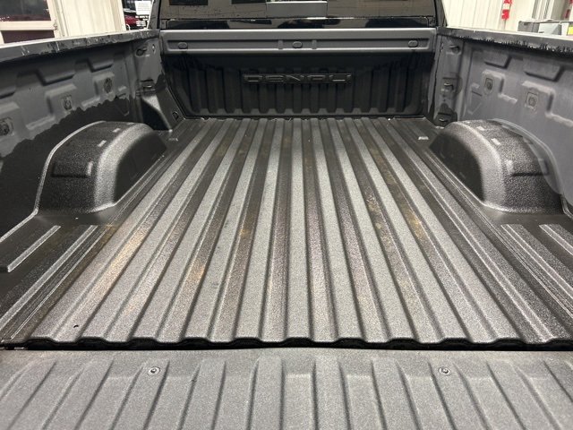 Used 2022 GMC Sierra 3500 Denali w/ Denali Ultimate Package image 6