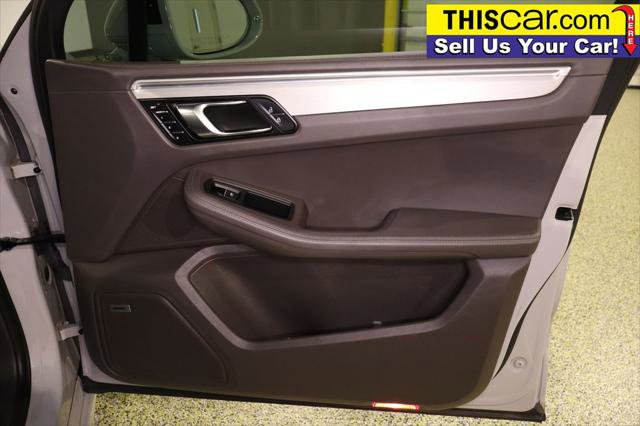 Used 2022 Porsche Macan GTS AWD/4WD image 43