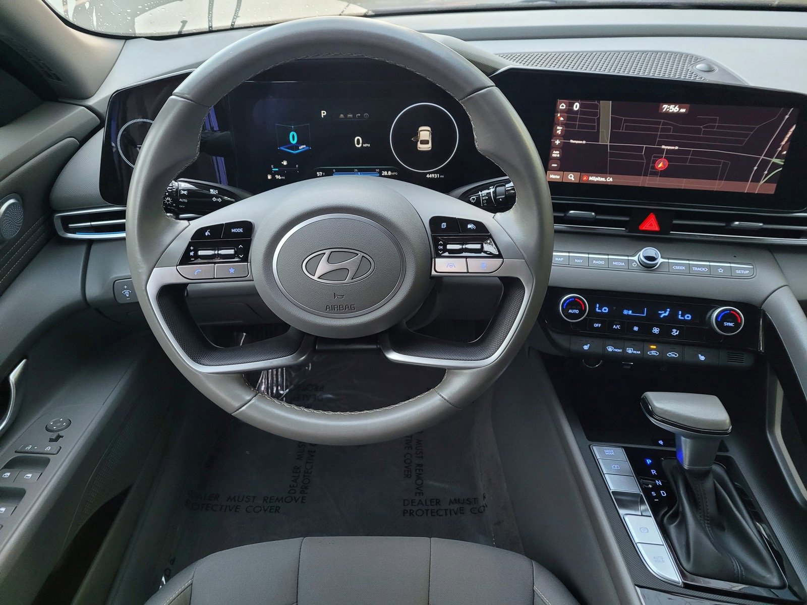 Used 2024 Hyundai Elantra SEL w/ Convenience Package image 12