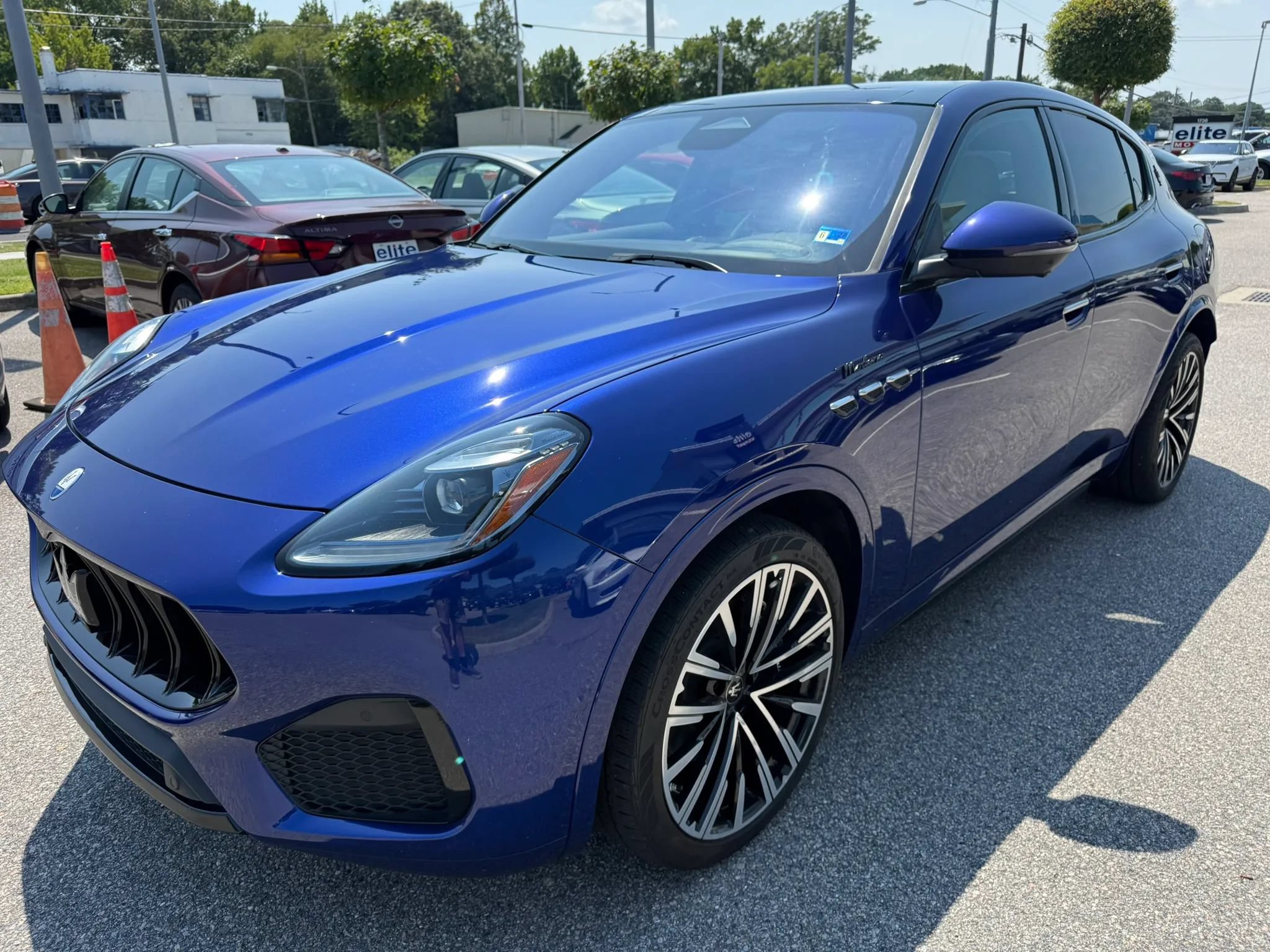 Used 2023 Maserati Grecale Modena AWD/4WD image 3