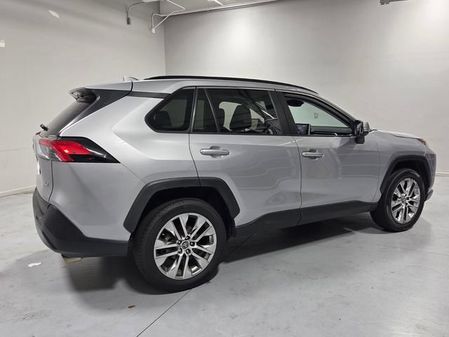 Used 2021 Toyota RAV4 XLE Premium FWD image 14