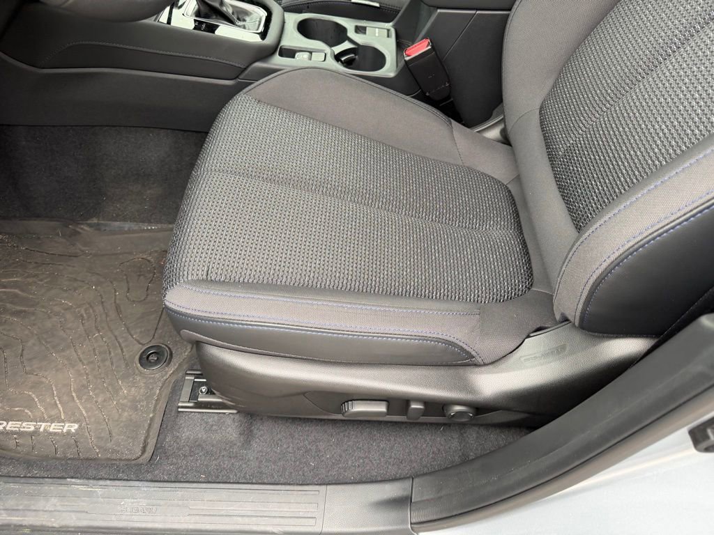 Used 2025 Subaru Forester Premium w/ Protection Package image 23