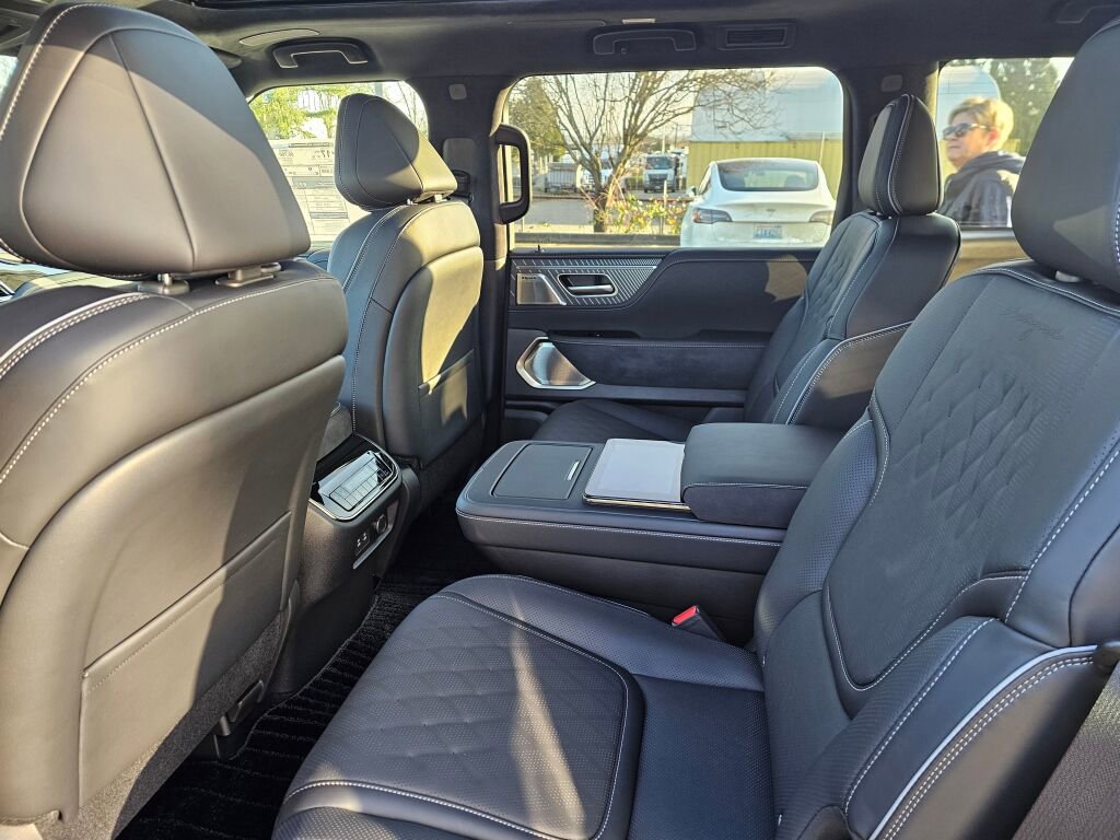 New 2026 INFINITI QX80 Autograph w/ Premium Cargo Package image 21