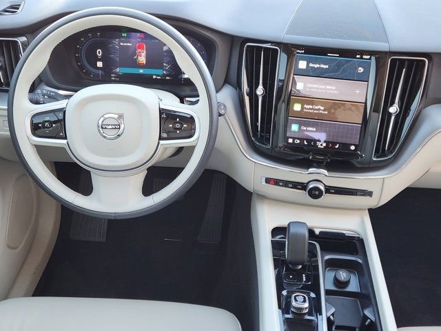Used 2025 Volvo XC60 B5 Core image 29