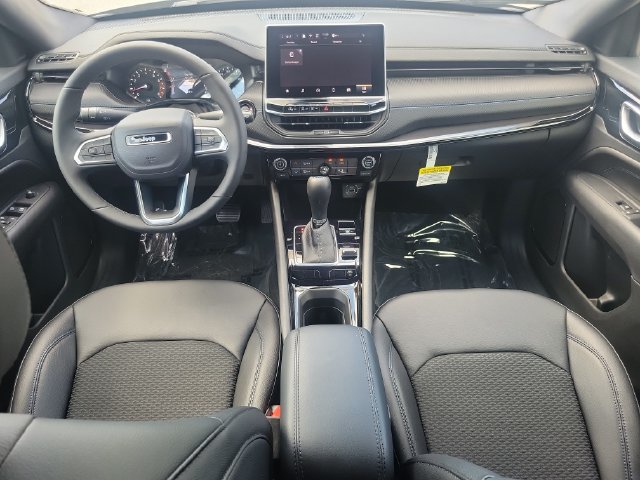 New 2026 Jeep Compass Latitude AWD/4WD image 10
