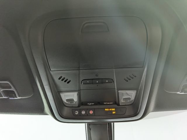 Used 2017 Cadillac XT5 FWD image 18