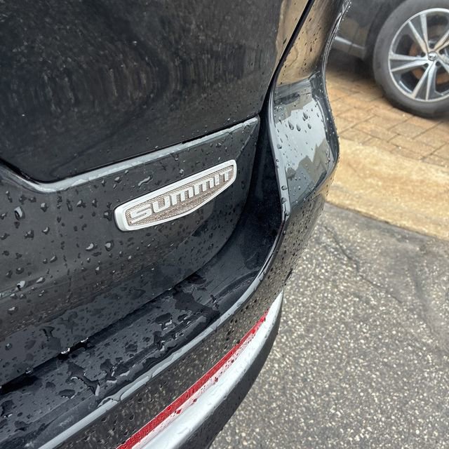 Used 2024 Jeep Grand Cherokee Summit image 7