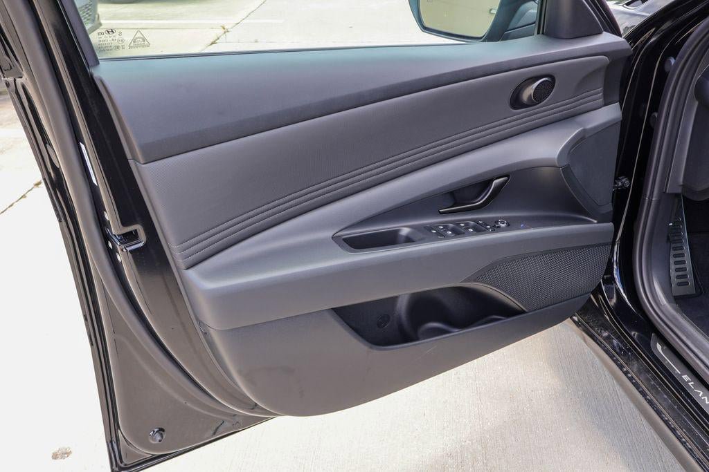 New 2026 Hyundai Elantra SEL Sport FWD image 20