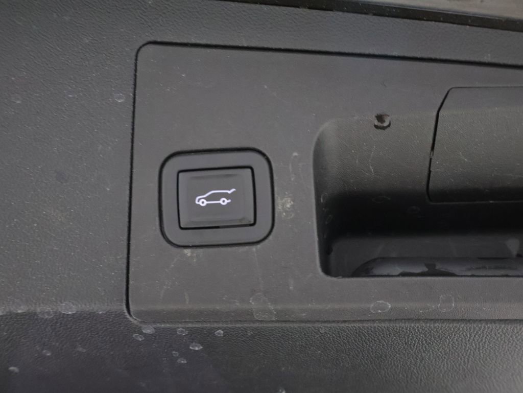 Used 2024 Cadillac XT5 Premium Luxury w/ LPO, Floor Liner Package image 23