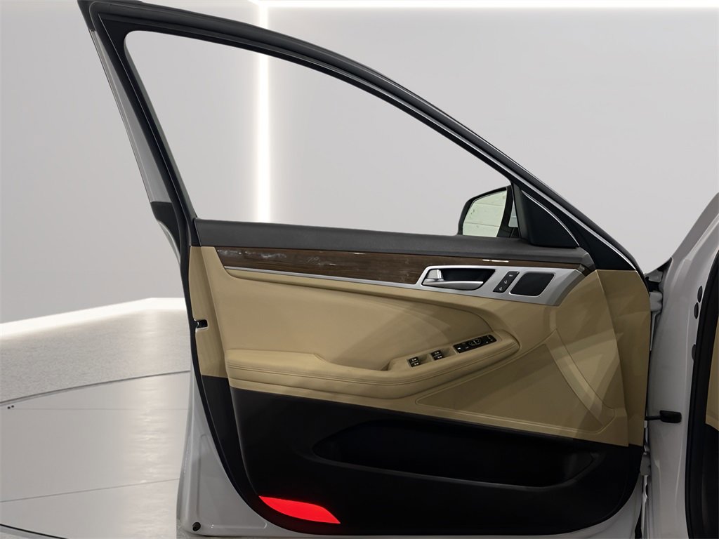 Used 2017 Genesis G80 3.8 image 9