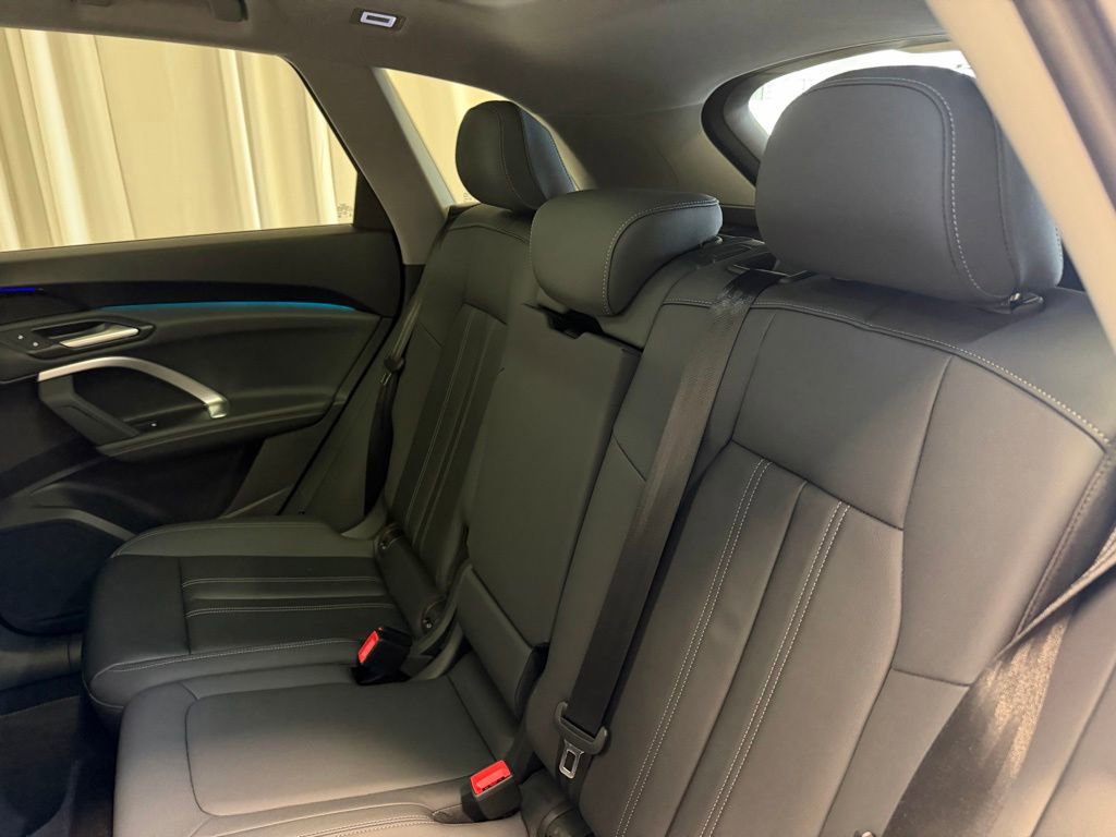 Certified 2025 Audi Q5 Premium w/ Convenience Package AWD/4WD image 25