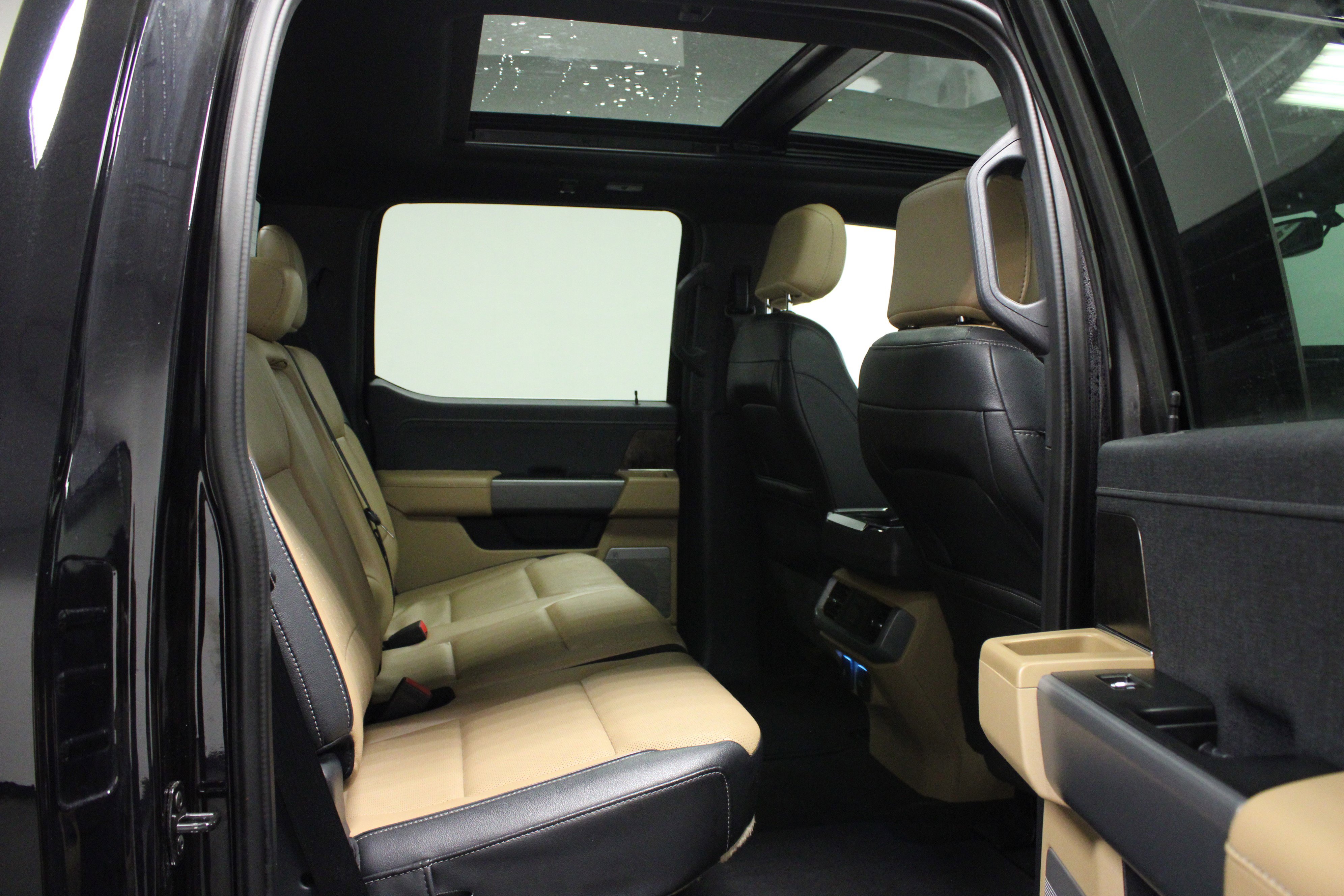 Used 2022 Ford F150 Lariat w/ Equipment Group 502A High image 15