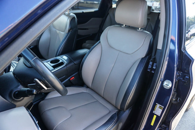 Used 2021 Hyundai Santa Fe SEL w/ Convenience + Premium Package FWD image 16