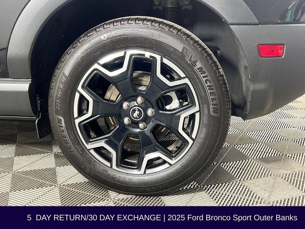 Used 2025 Ford Bronco Sport Outer Banks AWD/4WD image 35