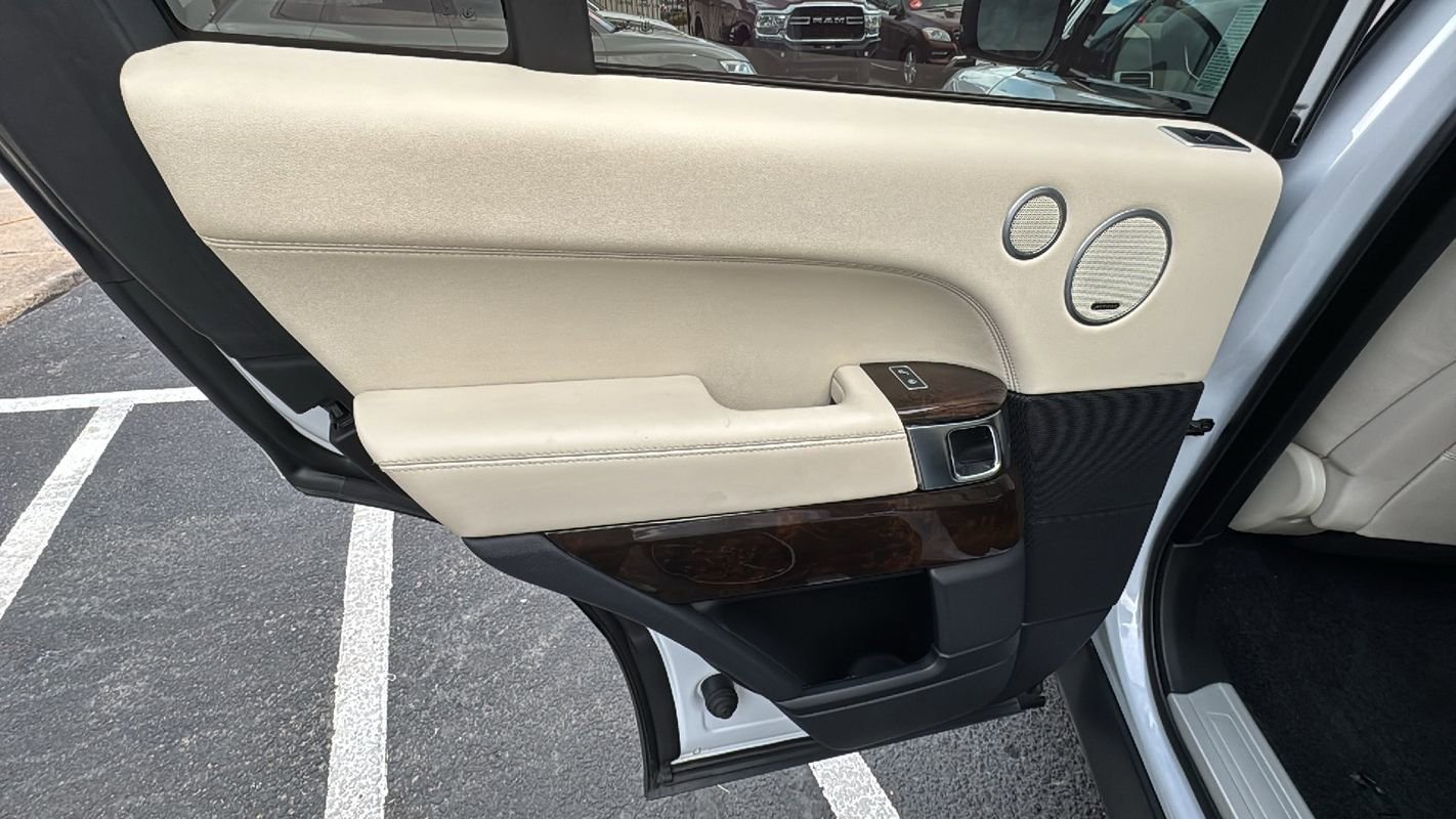 Used 2016 Land Rover Range Rover Supercharged image 14