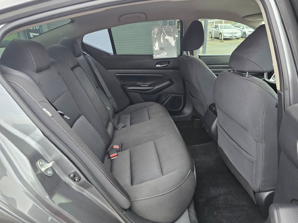 Used 2020 Nissan Altima 2.5 S FWD image 14