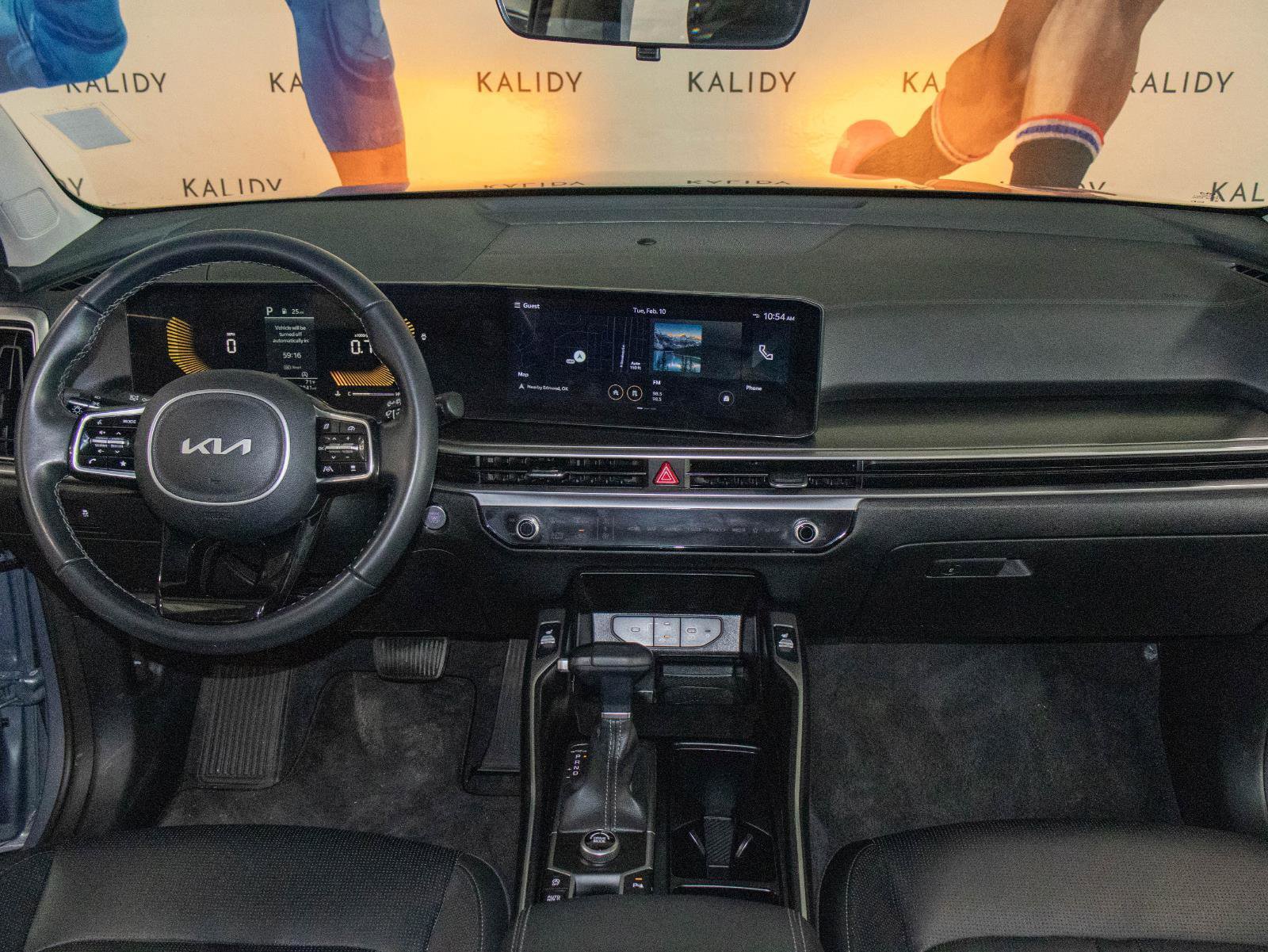 Used 2025 Kia Sorento S w/ Panoramic Sunroof Package image 3