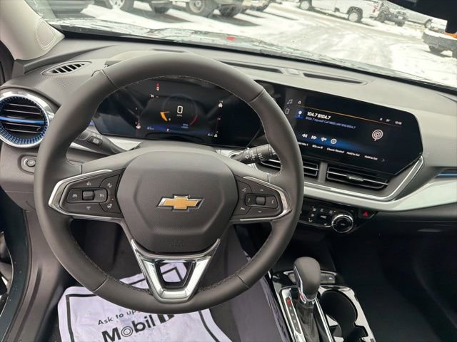 New 2026 Chevrolet Trax LT w/ Sunroof Package image 2