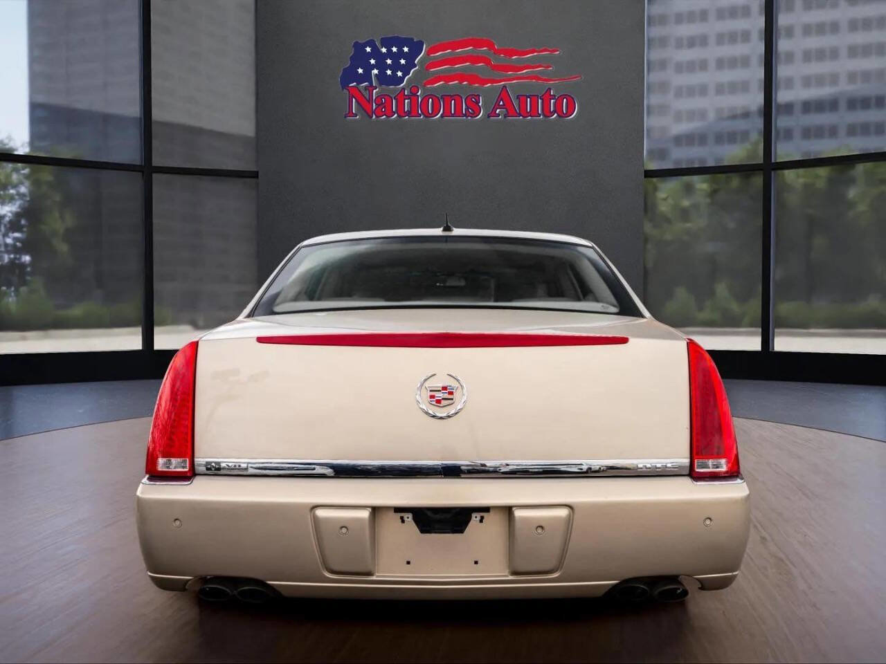 Used 2008 Cadillac DTS Luxury II w/ Sun And Sound Package image 6