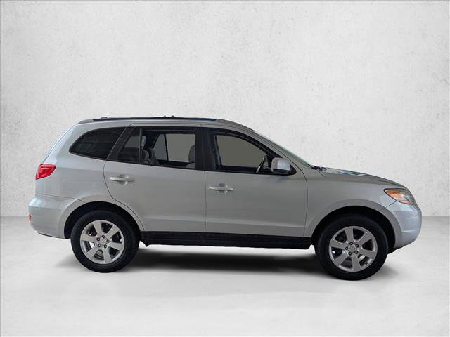 Used 2009 Hyundai Santa Fe SE FWD image 4