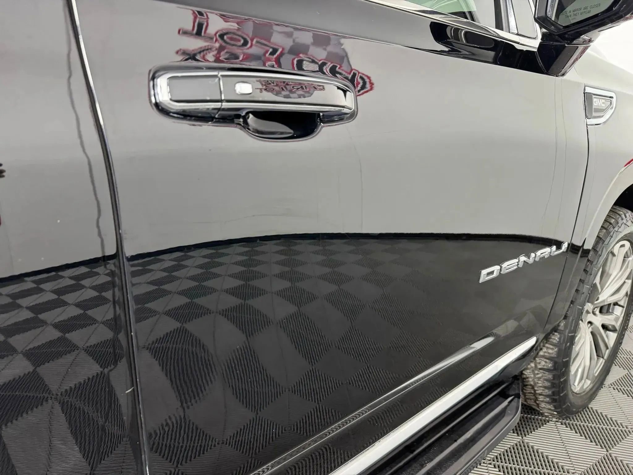 Used 2021 GMC Yukon XL Denali w/ Advanced Technology Package image 34