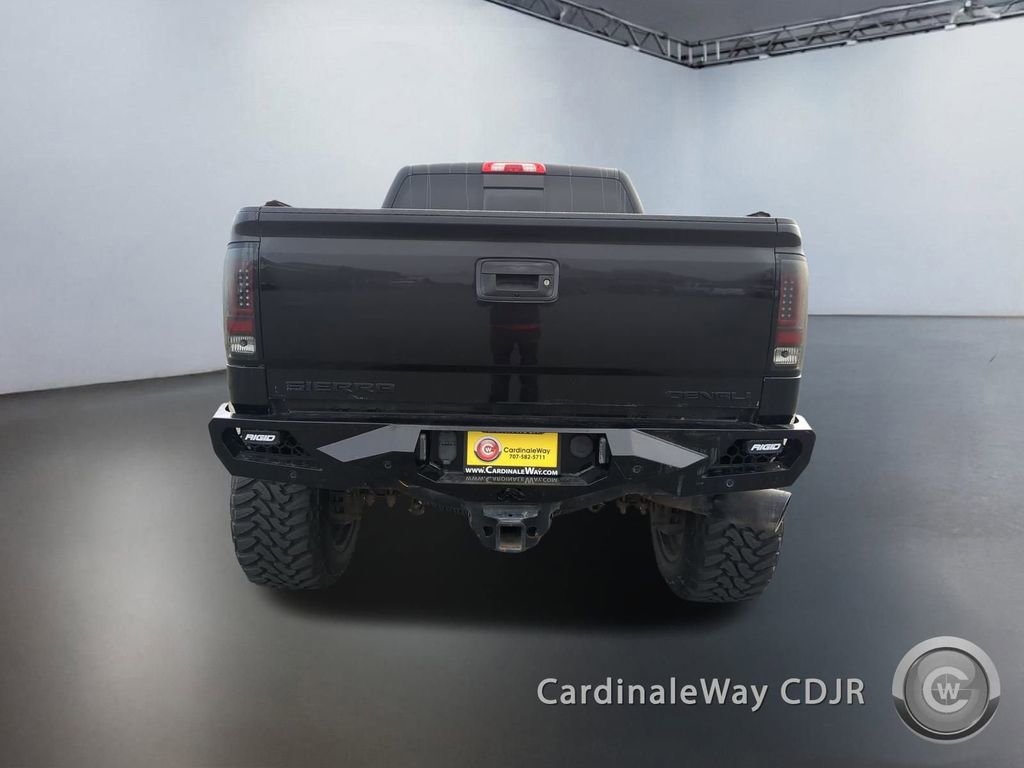 Used 2017 GMC Sierra 2500 Denali w/ Duramax Plus Package image 4