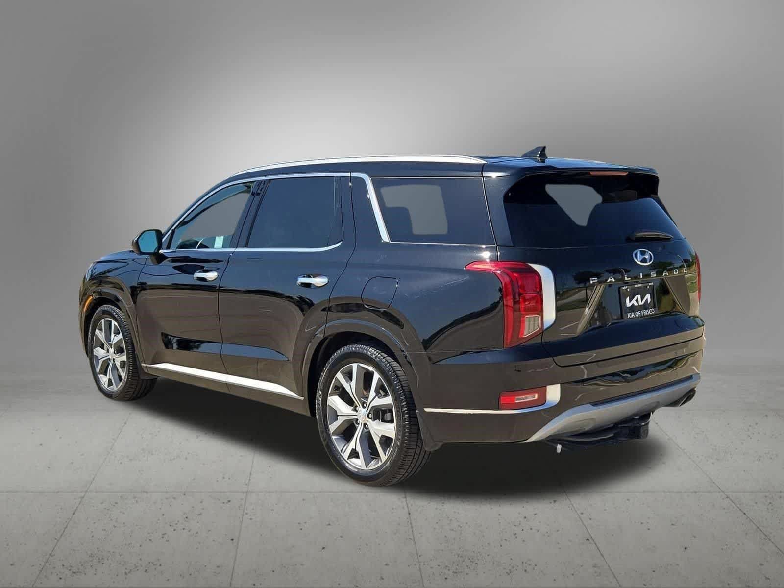 Used 2022 Hyundai Palisade Limited w/ Cargo Package AWD/4WD image 4