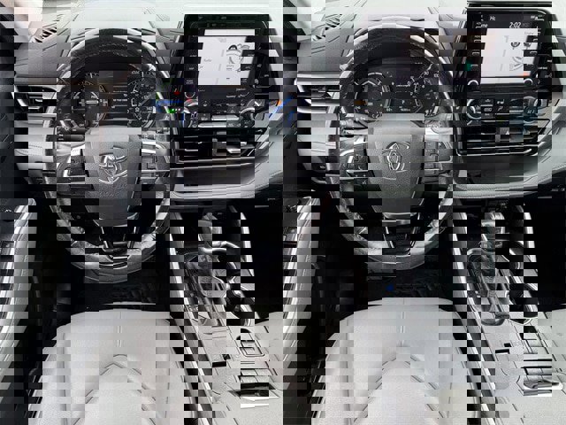 Used 2020 Toyota Highlander XLE image 12