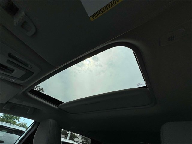 Certified 2025 Toyota Sienna LE image 38