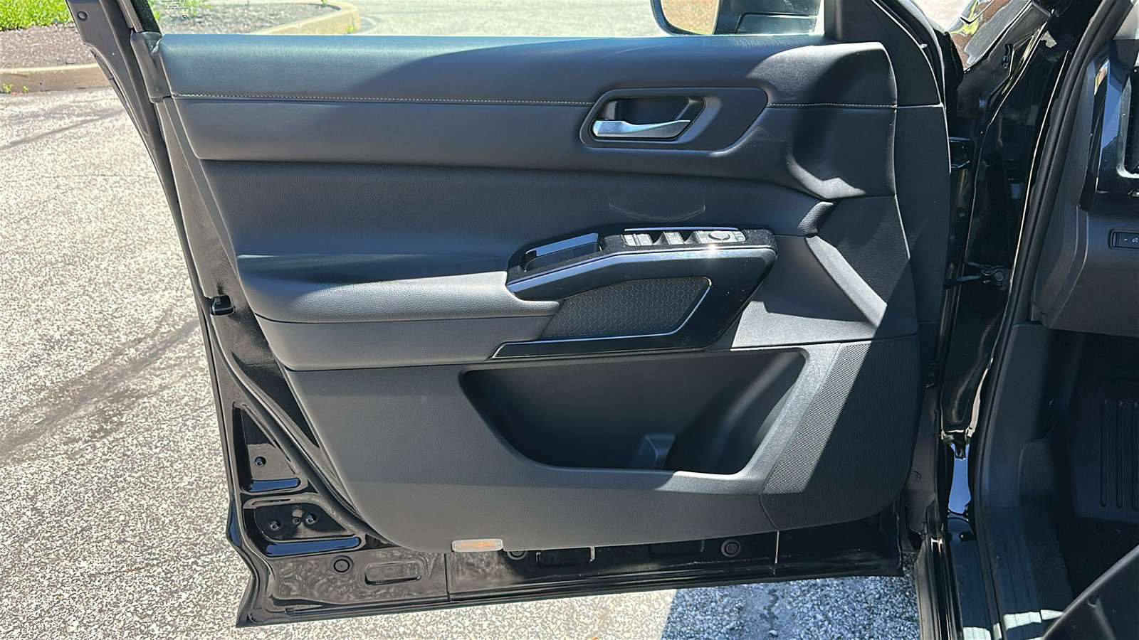 Certified 2022 Nissan Pathfinder SV AWD/4WD image 13