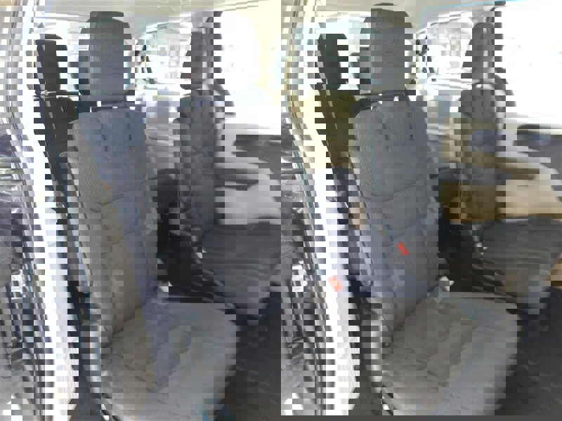 Used 2018 Dodge Grand Caravan SE w/ UConnect Hands-Free Group image 18