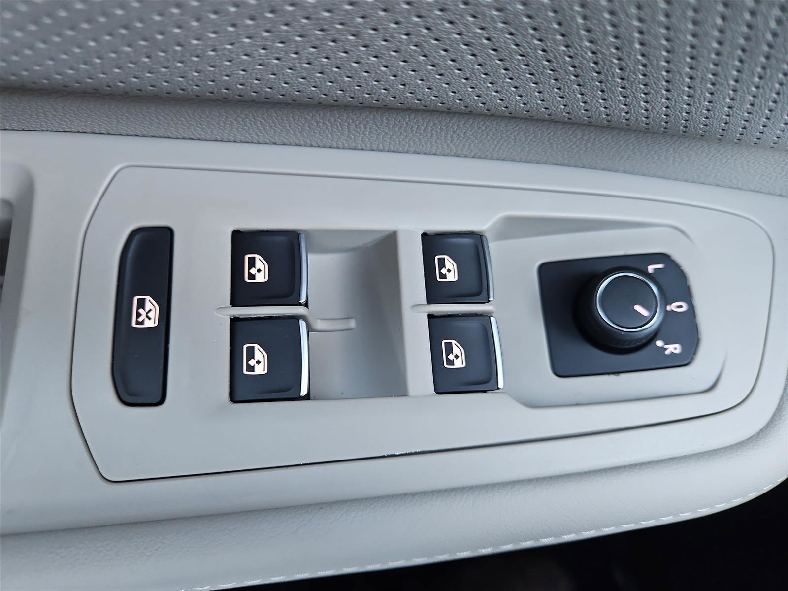 New 2026 Volkswagen Atlas SE image 13