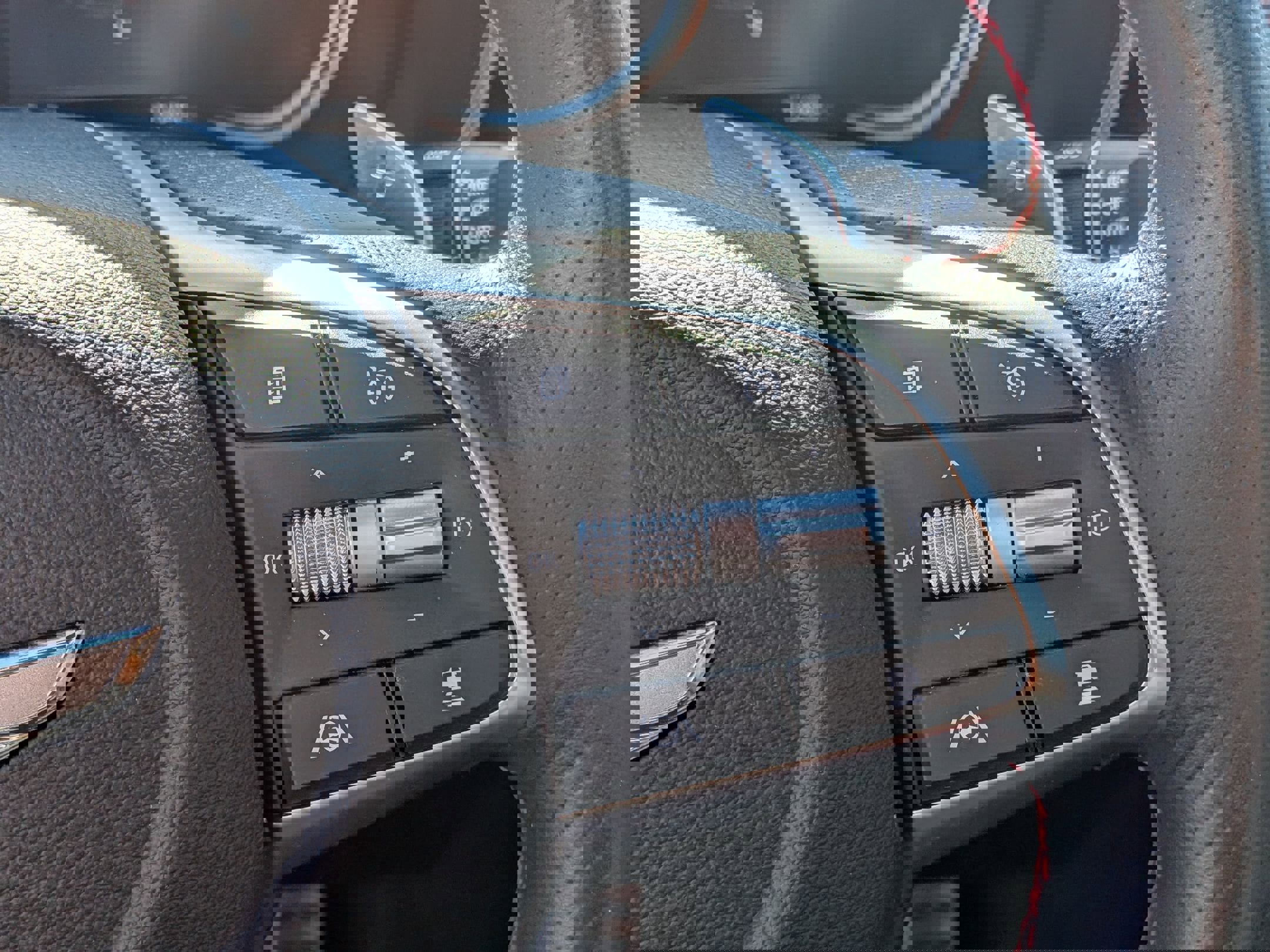 Used 2023 Genesis G70 2.0T w/ Sport Prestige Package RWD image 15