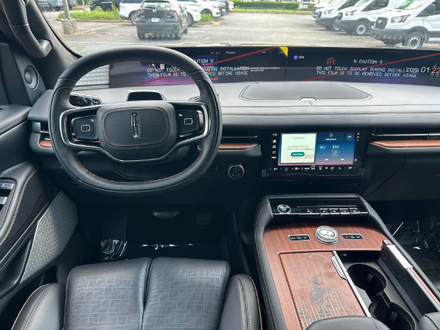 New 2026 Lincoln Navigator Black Label AWD/4WD image 22