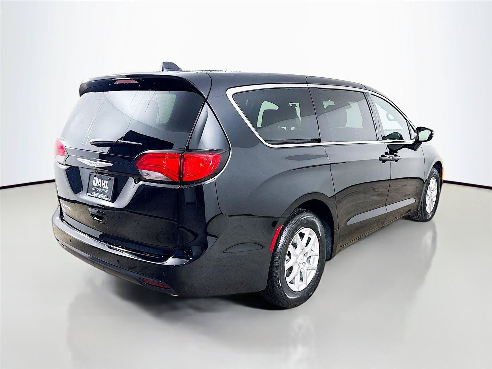 New 2027 Chrysler Pacifica LX FWD image 13