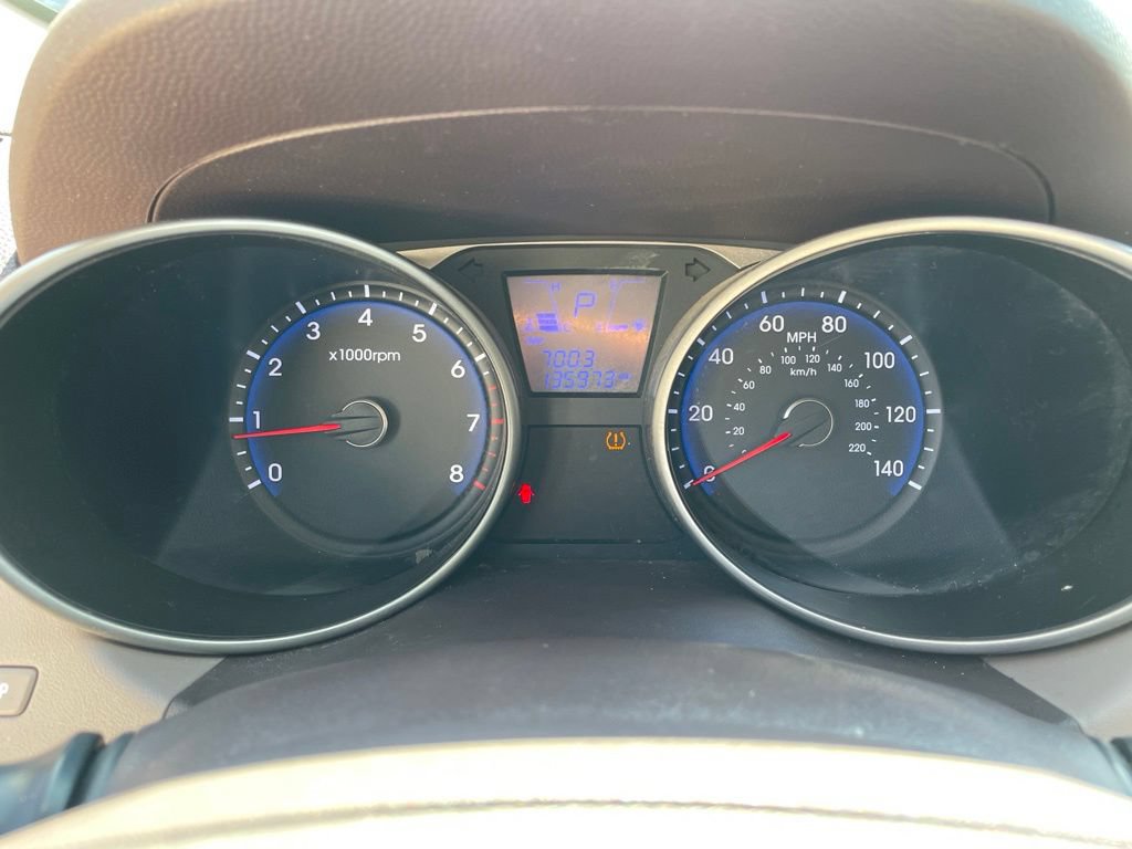 Used 2011 Hyundai Tucson Limited FWD image 10