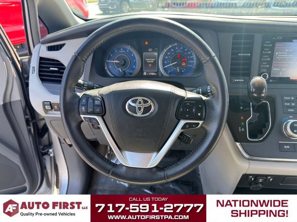 Used 2018 Toyota Sienna XLE w/ XLE Navigation Package FWD image 18