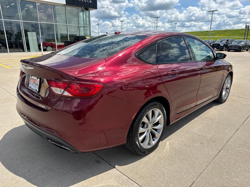Used 2016 Chrysler 200 S w/ Comfort Group FWD image 28